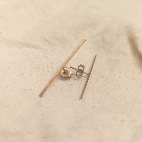 Boutique minimalist earrings handmade - Picture 3 of 4